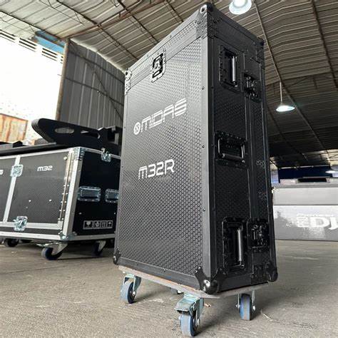 Sound Town STRC-M32RDH Flight Case For M32R With DOG Box — view 5