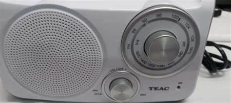 TEAC PR-300W Portable Radio with AUX-In Jack — view 2