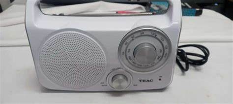 TEAC PR-300W Portable Radio with AUX-In Jack — view 7