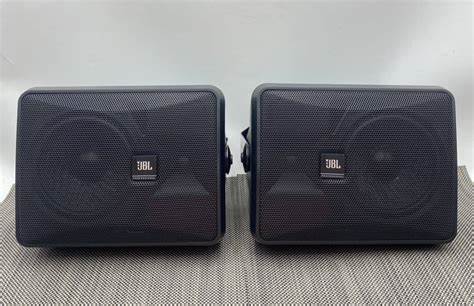 JBL MTC-25UB-1 U-Bracket for Control 25 Series Loudspeakers — view 2