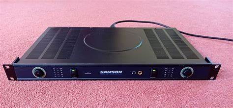 Samson SERVO 120A Reference Class 1U Amplifier, 2 x 60W at 4 Ohms, 120W at 8 Ohms — view 3