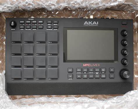 Akai Professional MPC LIVE II - Standalone MPC, No Computer required - natively powered by MPC 2 — view 3