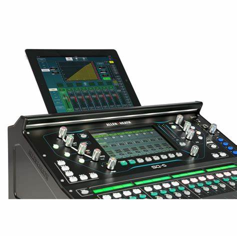 Allen Heath SQ 5 - 96kHz, 48 Channel, 36 Bus, 17 Fader Digital Mixer — view 2