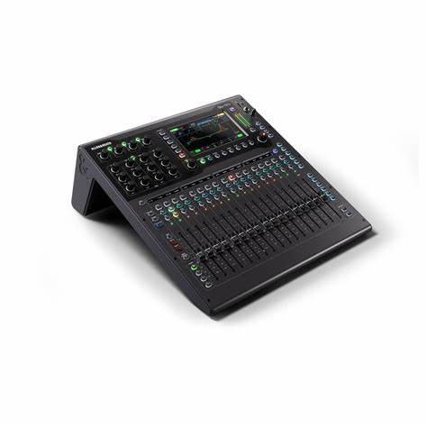 Allen Heath QU 5D - 17 Fader 38in/24out 6FX 96kHz Mixer with Dante — view 5