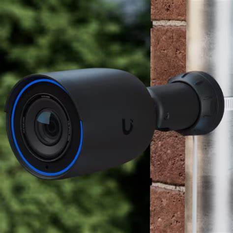 Ubiquiti UniFi Protect G6 Pro Bullet 8MP Black IP Camera | UVC-G6-Pro-Bullet-B — view 3