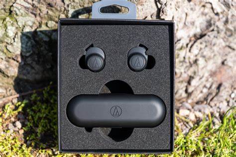 Audio-Technica ATH-CKR7TW (BLACK) - True Wireless In Ear Headphones — view 3