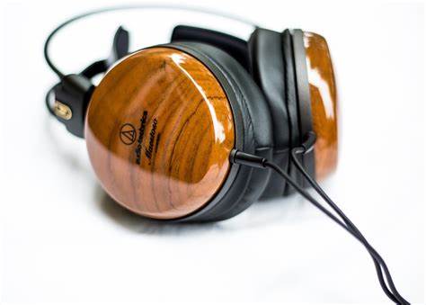 Audio-Technica ATH-W1000Z - Audiophile Closed-back Dynamic Wooden Headphones — view 3