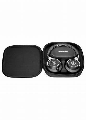 Audio-Technica ATH-M70X - Professional Monitor Headphones — view 3