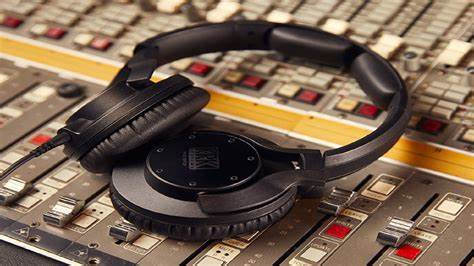 KRK KNS-8402 Studio Headphones — view 3