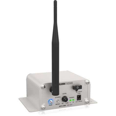 Klark Teknik DW-20T 2.4 GHz Wireless Stereo Transmitter — view 2