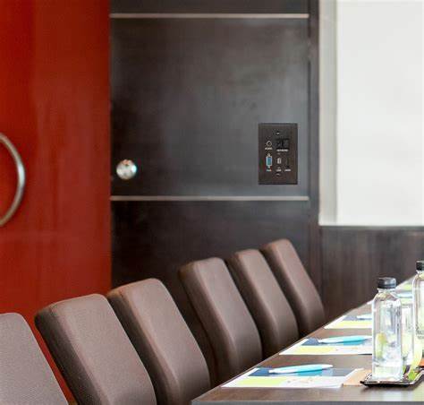 MULTI AUDIO AND VIDEO WALL PLATE 4X2 — view 5