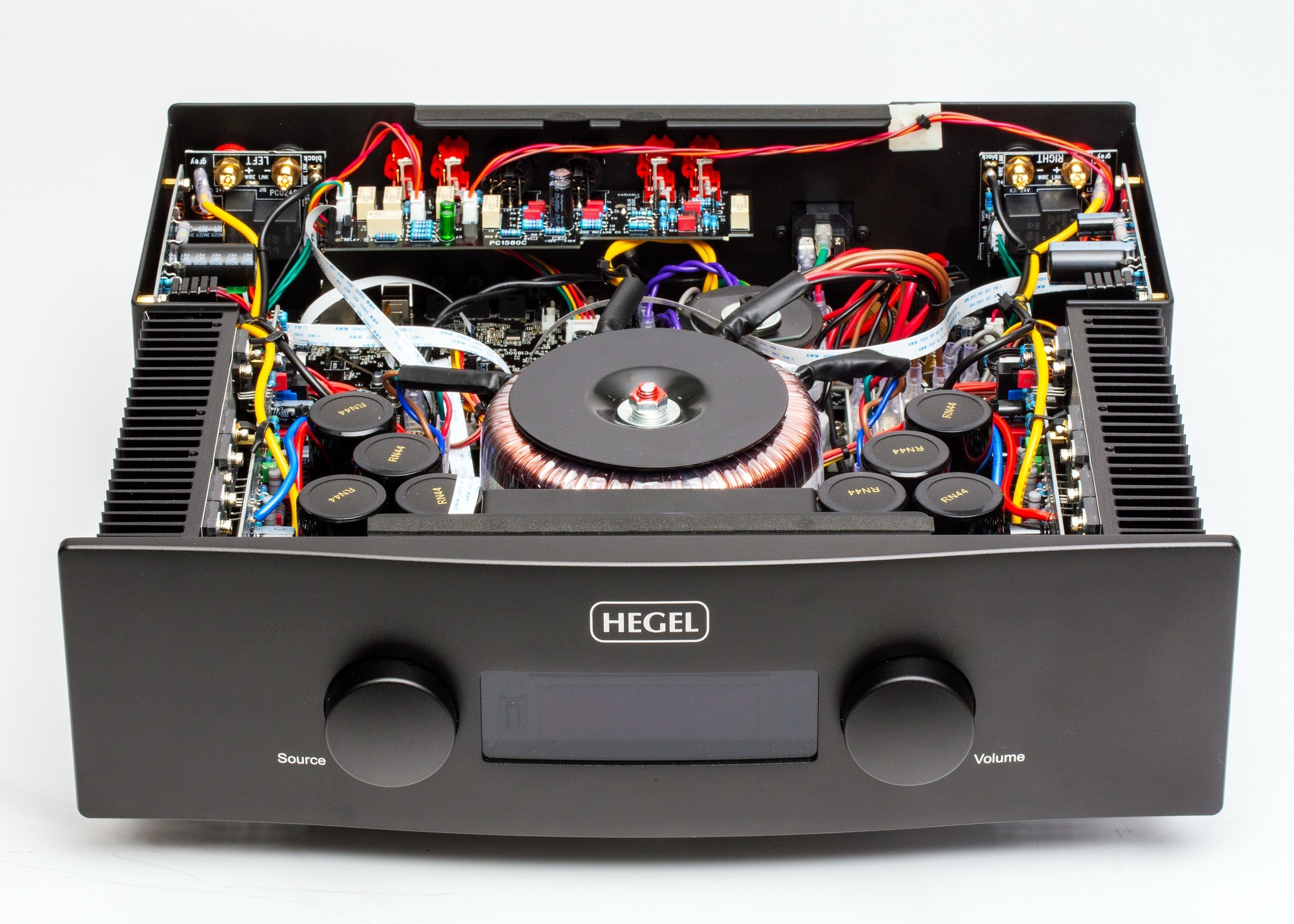 Hegel A200 Analogue Amplifier (PRE-ORDER OCT 2026) — view 4