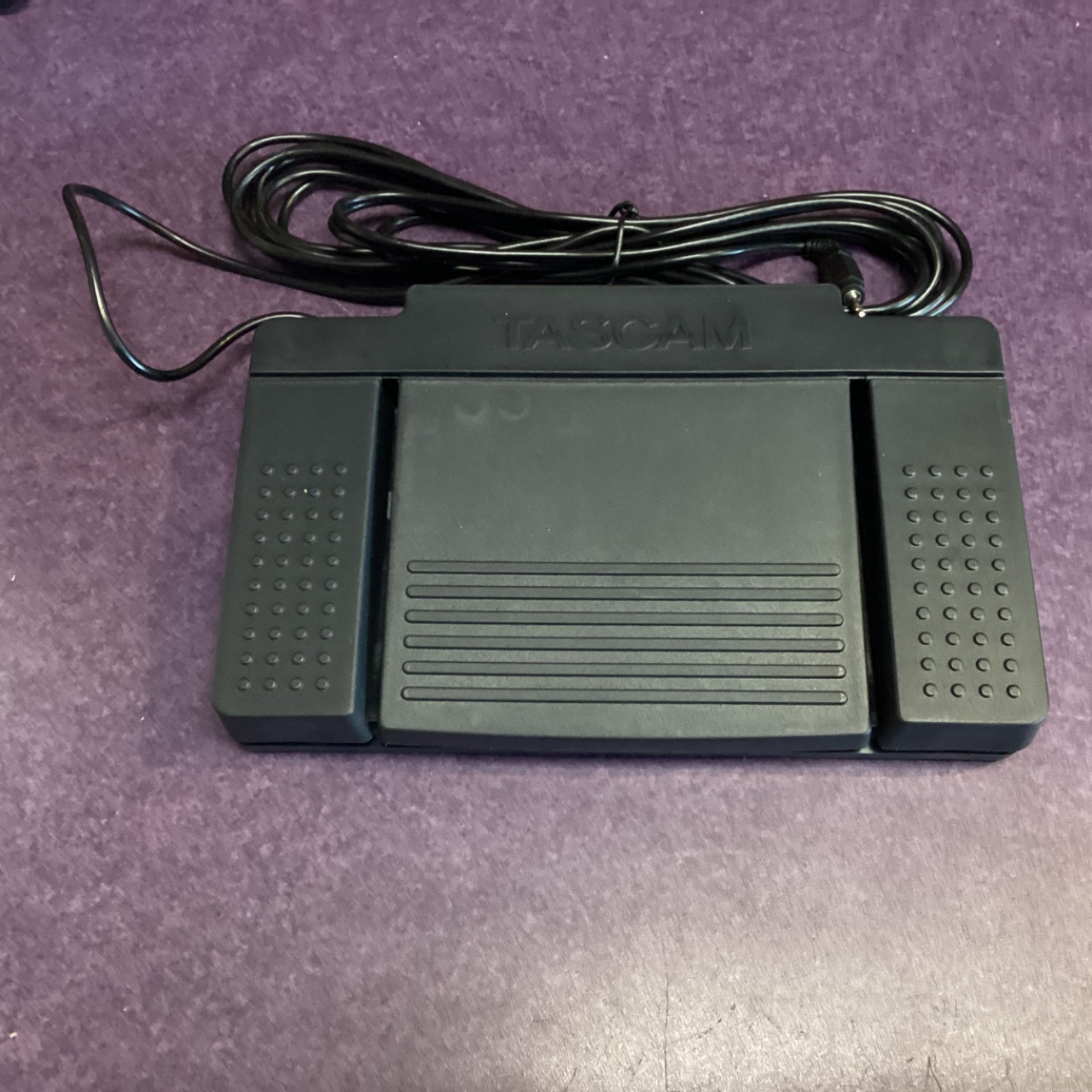 Tascam RC-3F — view 4