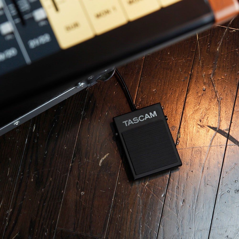 Tascam RC-1F — view 4