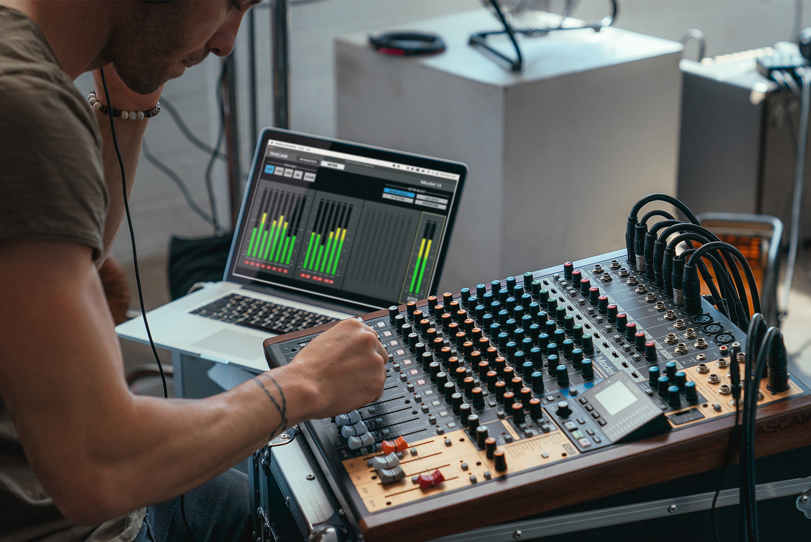 Tascam Model 16 — view 5