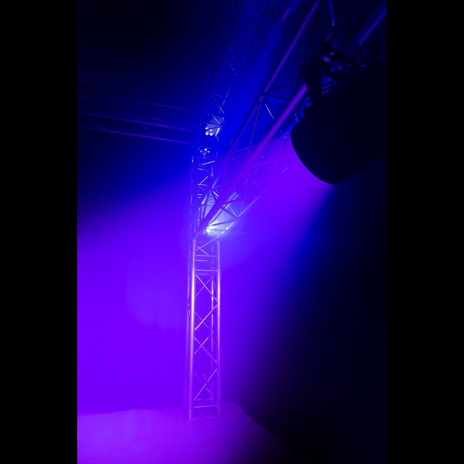 BeamZPro BWA550Z LED PAR IP65 19x 15W RGBW — view 6
