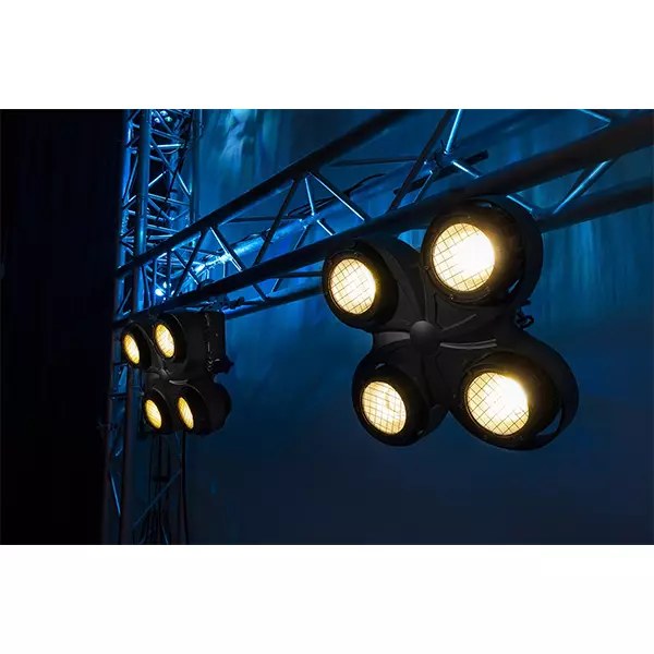 BeamZPro - SB400IP LED STAGE BLINDER IP65 4x 100W WW — view 3